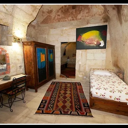 Hotel Sinasos Cave