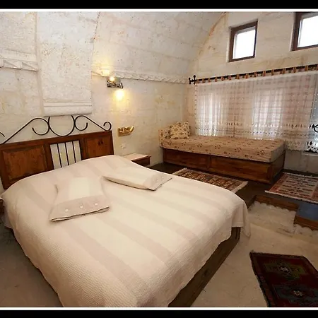 Hotel Sinasos Cave